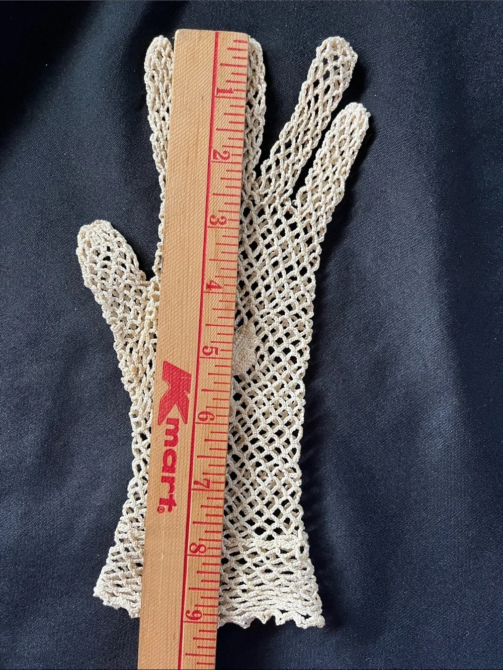 Vtg/Antique Hand Crochet Delicate Lace Gloves Ecru Color Floral Small Size *READ